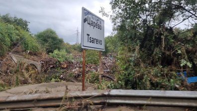 Водният Ад в Царево от първо лице: "Страшно е, вълната се вдигна от реката" (ВИДЕО)