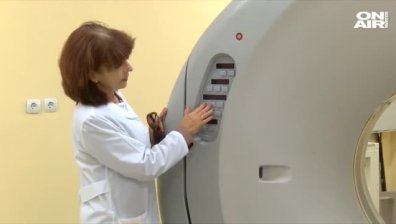 Рентгенова лаборантка забрави възрастна жена в скенер за 6 часа