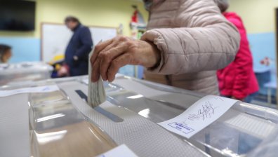 Кампанията за изборите тръгва с остри сблъсъци между партии и институции
