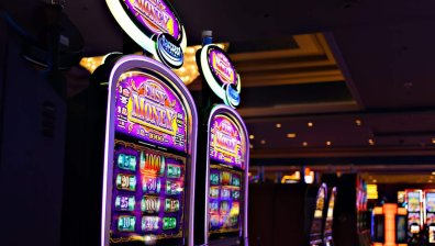 Любопитната история на 4 от популярните казино игри