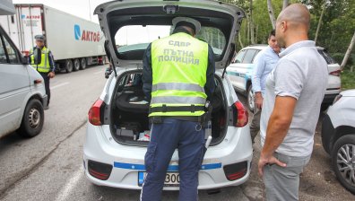 КАТ хвана 14 дрогирани зад волана, 9 отказали да ги тестват