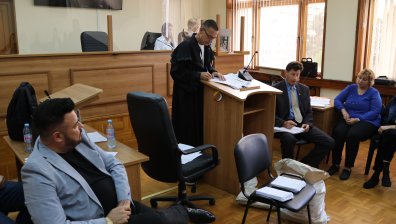 Счупени лични карти, зачеркнати ЕГН-та - съдия брои бюлетините в Зидарово