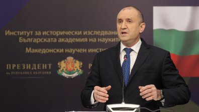Радев: Партиите направиха опасна стъпка към въвличането на България във войната