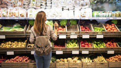 Гърция овладява критичната инфлация с крайни мерки в супермаркетите