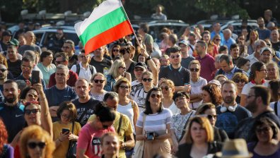 Привърженици на кабинета "Петков": Не на разделението, мафията и корупцията