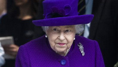 Кралица Елизабет II е с разбито сърце заради принц Хари и Меган Маркъл