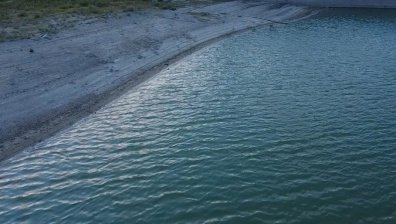 Водолази и полиция издирват мъж, паднал от джет в язовир "Доспат"