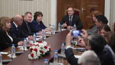 Румен Радев се срещна с представители на Висшия адвокатски съвет