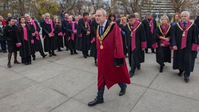 Софийският университет отбелязва патронния си празник с академично тържество
