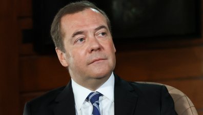 Медведев заплаши Украйна със Страшния съд, ако се опита да си върне Крим