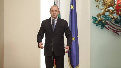 Радев: Изправени сме пред политическа криза, надявам се на далновиден диалог