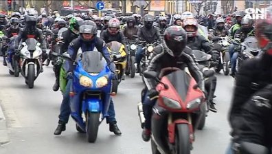 Стотици откриха мотосезона във Варна
