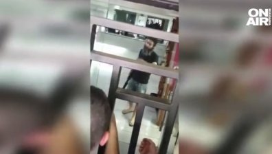 Мъж с автомат си търси спестяванията от банка в Ливан, взе заложници