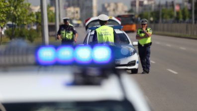 Съдят пътен полицай, поискал 50 лева вместо да пише акт