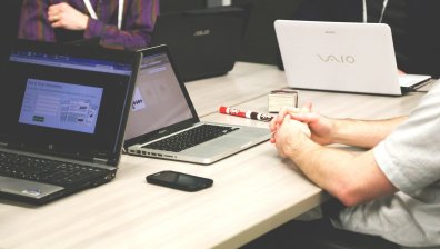 Рекорден ръст записаха продажбите на компютри през 2020 г.