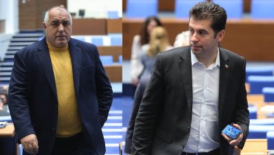 Петков отвърна на Борисов за големия гръб: Има и голям врат, на него е увиснал Пеевски