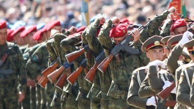 Заплатите на военните са увеличени с 5%, в Бюджет 2026 са заложени повече пари