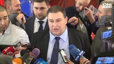 БСП: Борисов да обясни в НС защо привика посланика ни в Русия