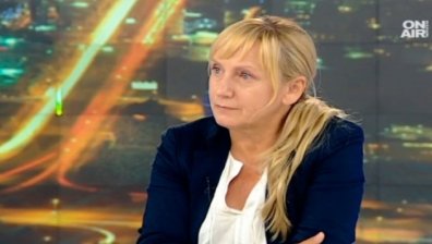Румен Радев освободи Елена Йончева от екипа си