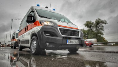 Баща и син са с опасност за живота след катастрофа на АМ "Тракия"