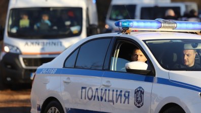 Заловиха 7 мигранти в камион край Ямбол, двама от тях са непълнолетни