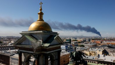 Дронове разтърсиха Санкт Петербург в деня на форума с Путин