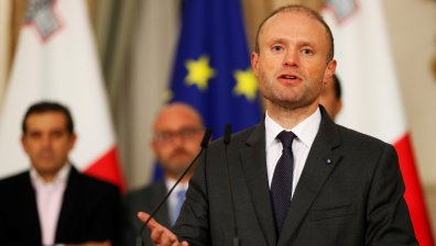 Премиерът на Малта планира да подаде оставка през януари