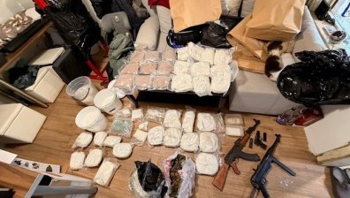 Автомати, фентанил и MDMA - полицията удари наркобанда в София