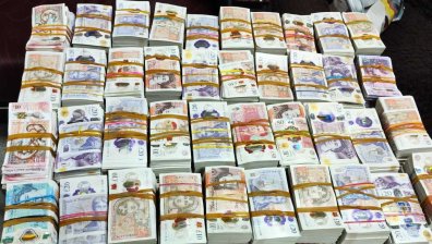 Митничари хванаха 225 000 лири недекларирана валута на "Дунав мост"