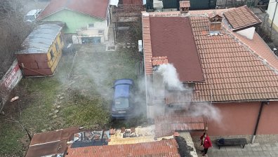 Комин бълва задушлив дим в столичния кв. "Модерно предградие"