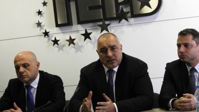 Борисов заподозря, че БСП се готви да купи изборите