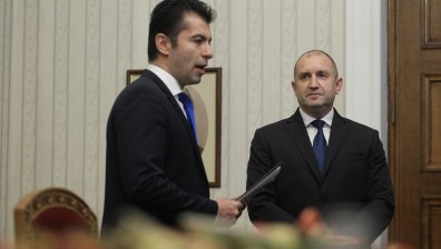 "Промяната" отива на среща при Радев, ГЕРБ тръшка вратата на "Възраждане"