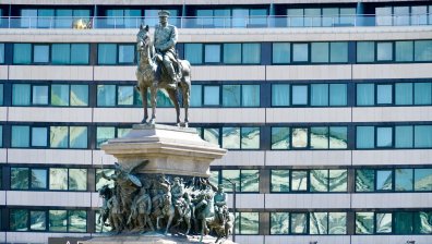 Сириецът, възстановил оградата на "Цар Освободител": Трябва да пазим историята на България