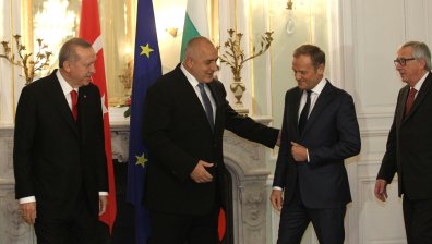 Туск хвали Борисов за организирането на ключовата среща във Варна