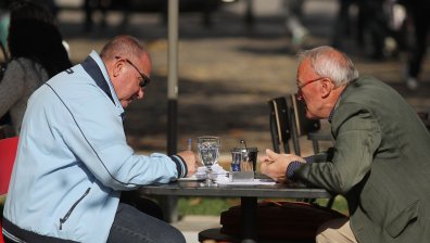 Българите сме най-нещастната нация в ЕС, парите не са най-важното