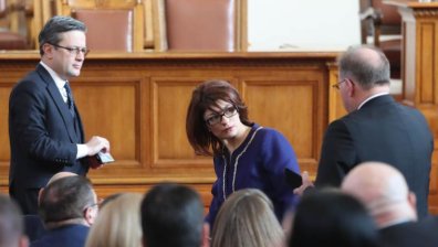 48-ото НС - поредното с кратък живот и без изход от кризата, депутатите: Гласувайте