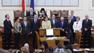 Вотът на недоверие срещу кабинета "Борисов" не мина!