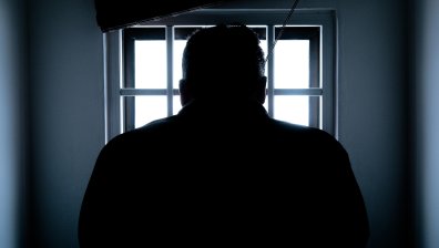 Задържаха таксиджия без книжка в София, опитал се да подкупи полицаи