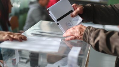 "Тренд": Българите не искат предсрочни избори. На кого вярват повече - ГЕРБ или ПП-ДБ?