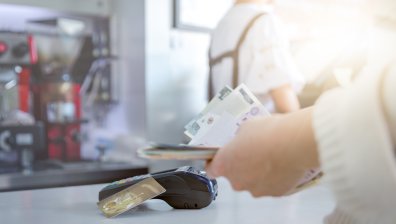 Задължителна промяна при плащанията в Гърция от 1 декември