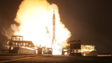 Космическият кораб "Съюз" успешно се скачи с МКС