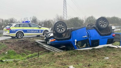 Джип се обърна по таван край Стара Загора (+СНИМКИ)