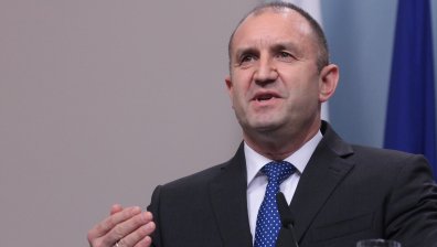 Радев пита партиите: Как ще гарантирате въздушния ни суверенитет?