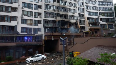 Ракети, бомби, дронове: Разрушения и жертва при нови удари между Русия и Украйна