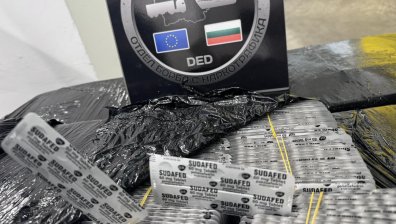 Намериха 88 000 таблетки с псевдоефедрин на "Капитан Андреево", скрити в камион