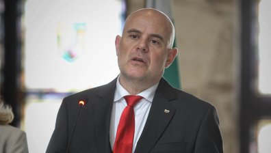 Гешев: Налице е разпространение на наркотици около училищата