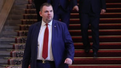 Делян Пеевски настоява за драконовски правила за тротинетки в населените места