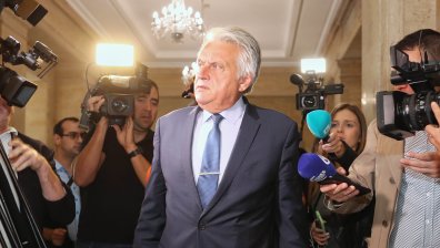 Имало ли е проблем с машините за гласуване? Изслушаха шефа на ДАНС "на тъмно"