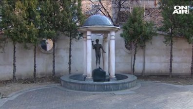 Откриха откраднатата статуя на Аполон от Централната баня в София