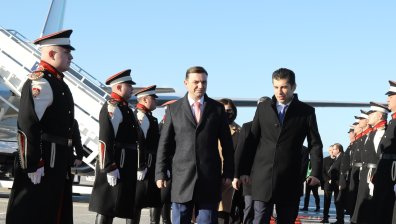 Буяр Османи посрещна Кирил Петков в Скопие, премиерът е изпълнен с решимост